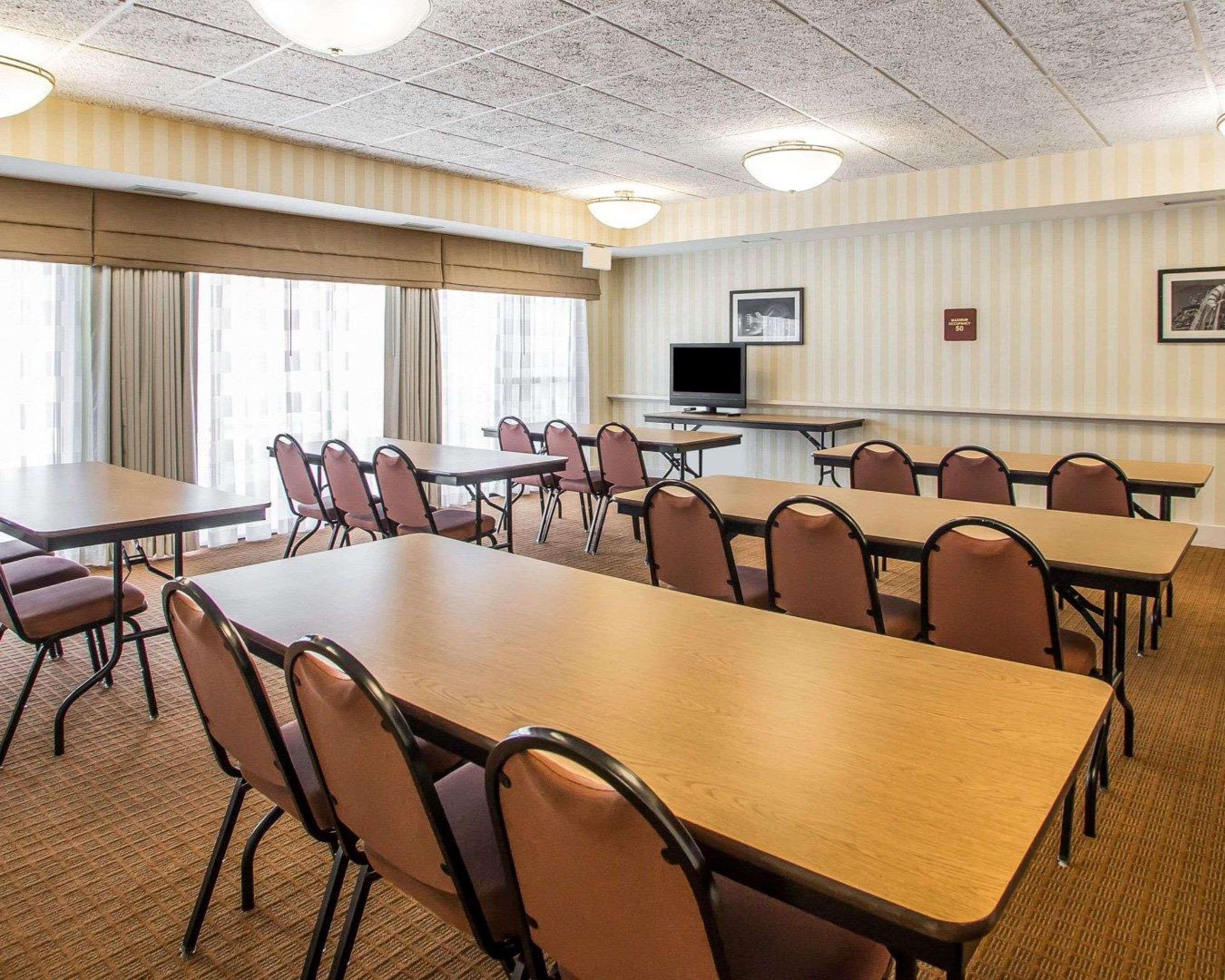 Sleep Inn&Suites Wisconsin Rapids Buitenkant foto